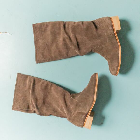 Charles By Charles David Brown Heeled Boots - Picture 4 of 6